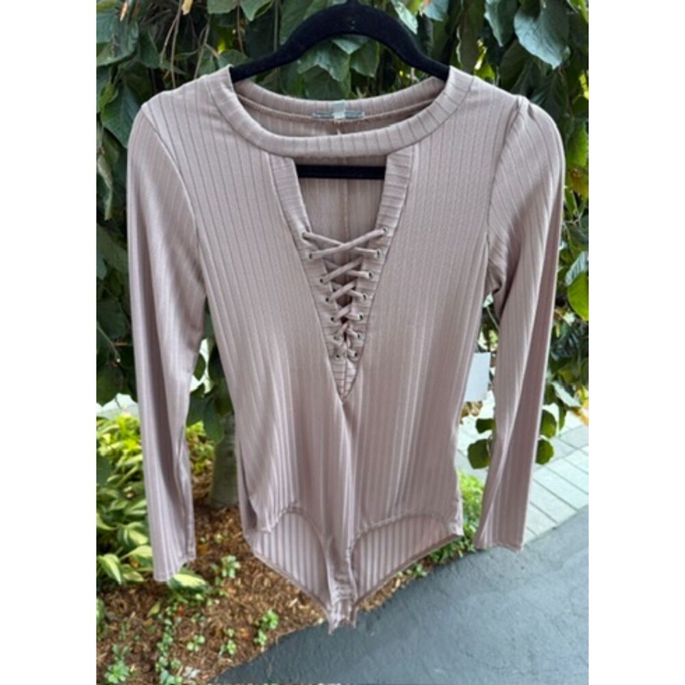 Charlotte Russe NWT Ribbed Lace-Up Front Bodysuit Size Small
